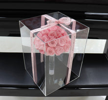Load image into Gallery viewer, Boite de Luxe® Bridal Bouquet